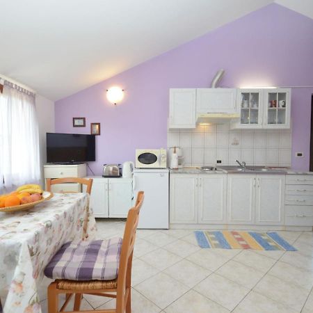 Apartment Fabiana - PUL615 Valdebek Bagian luar foto