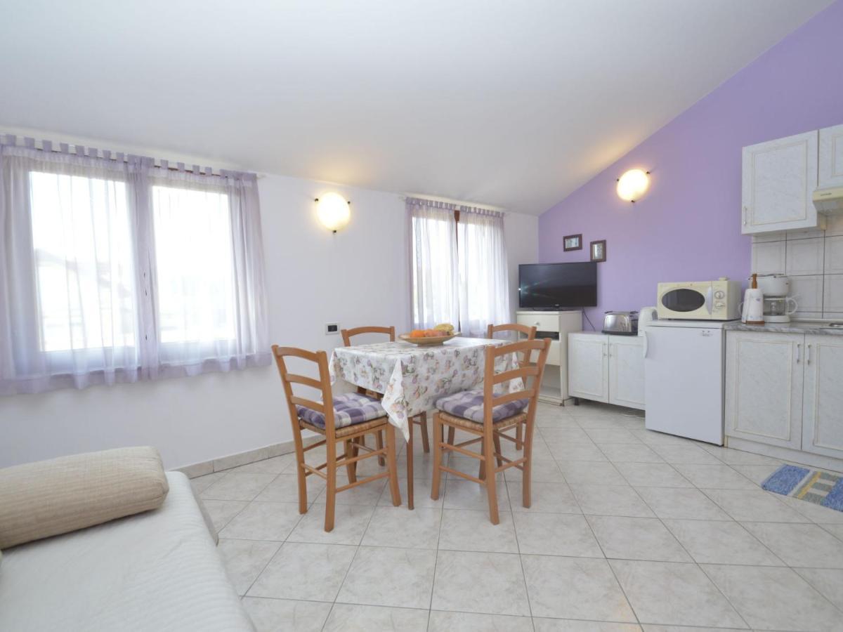 Apartment Fabiana - PUL615 Valdebek Bagian luar foto