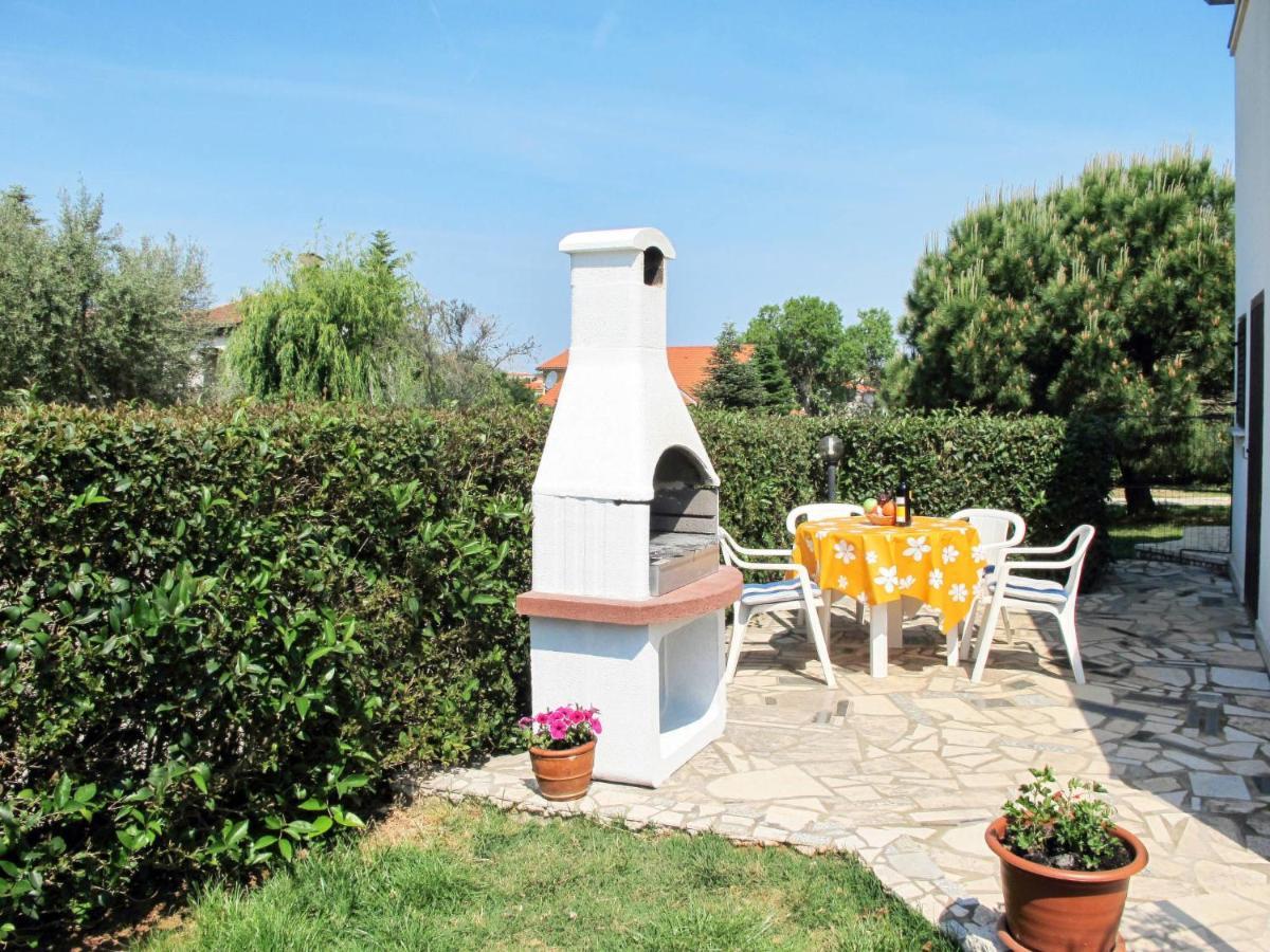 Apartment Fabiana - PUL615 Valdebek Bagian luar foto